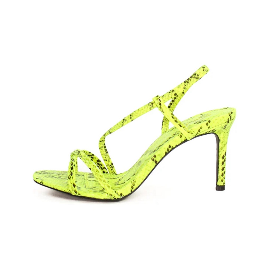 Snake embossed heel. - Picture 3 of 3